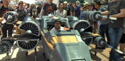 wheelchair costumes at comic con 2
